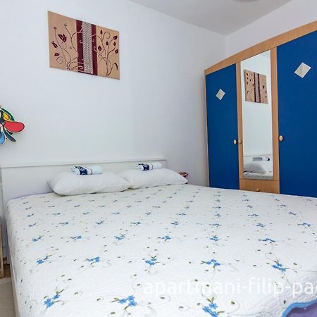 Apartmani Filip Pag Town Exterior foto