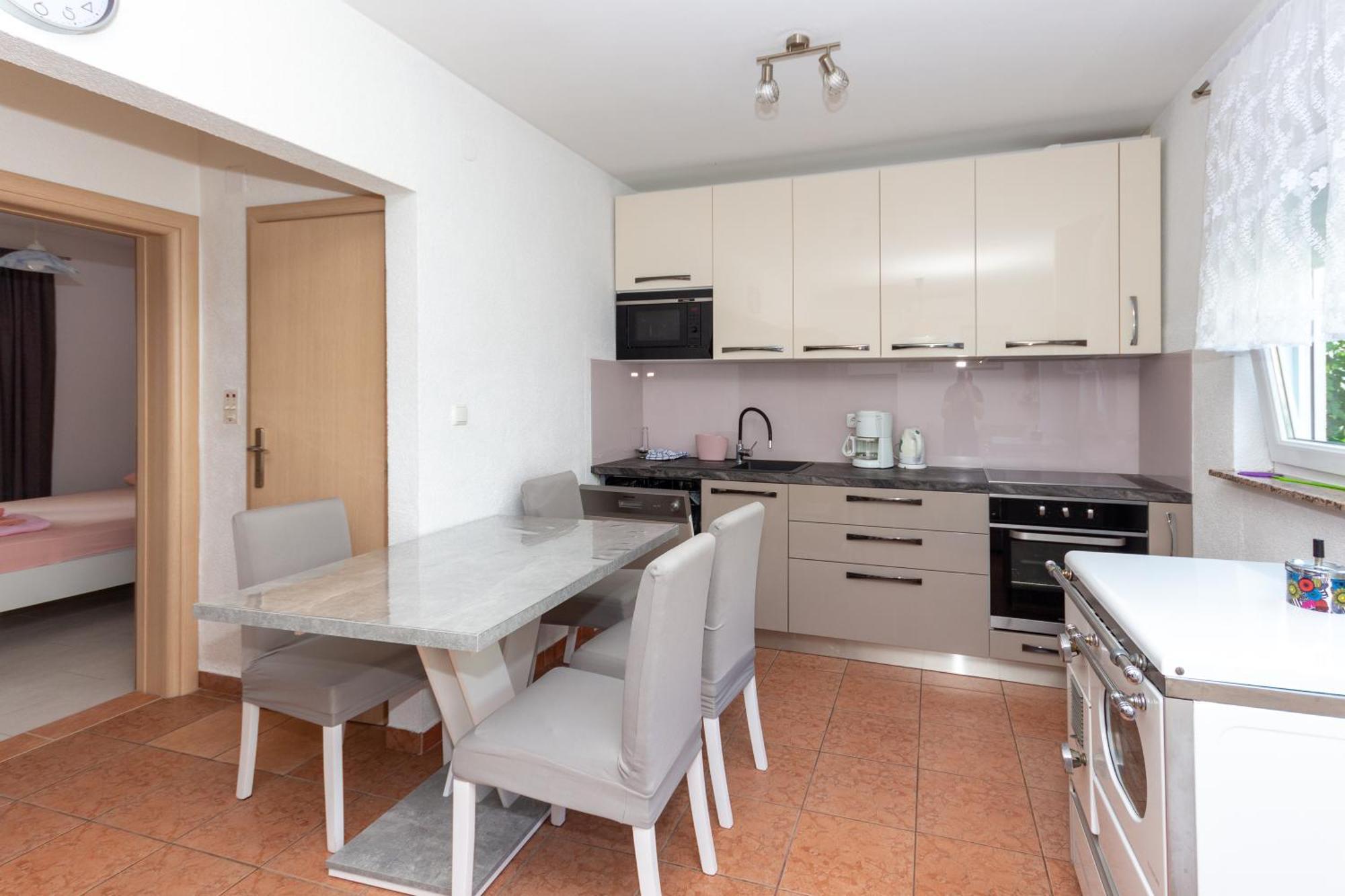 Apartmani Filip Pag Town Exterior foto
