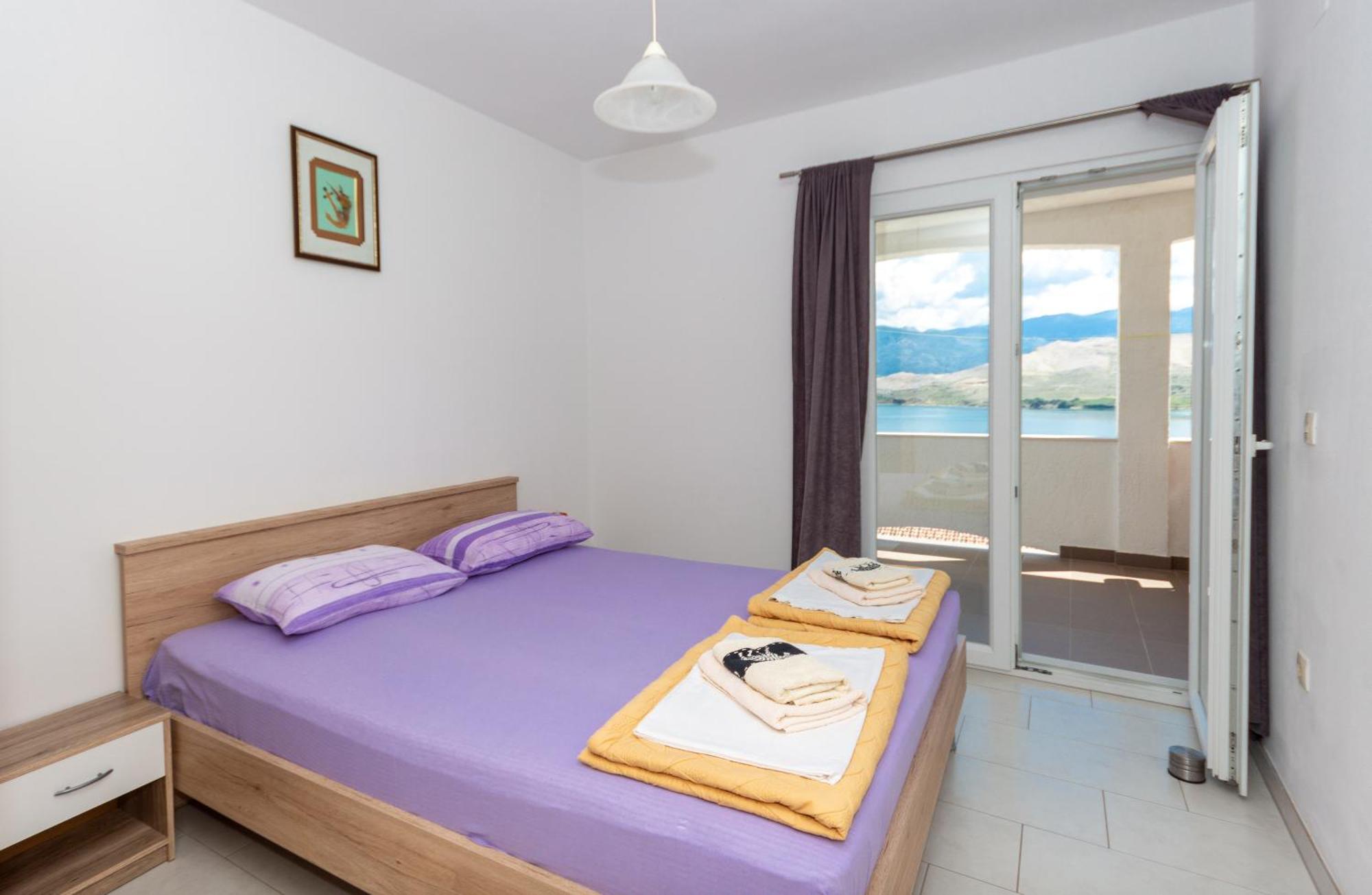 Apartmani Filip Pag Town Exterior foto